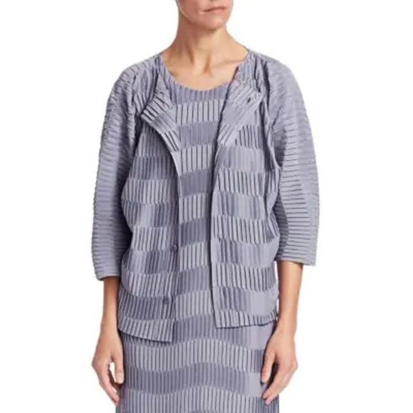 NWT Issey Miyake wave stripe pale grey cardigan blouse - Picture 2 of 13